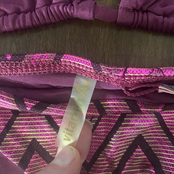 EUC XS VITAMIN A BIKINI WORN ONCE CLEAN TOP AND BOTTOM - Picture 7 of 8